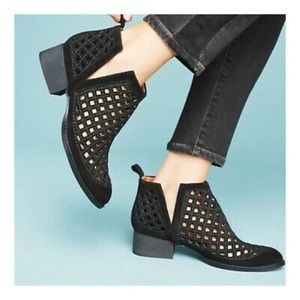 BLACK JEFFREY CAMPBELL TAGGART CUTOUT BOOTIE